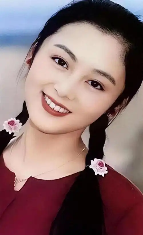 两大名导为其着迷,|陈红|倪萍|演员|琼瑶|影坛|陈凯歌_网易订阅