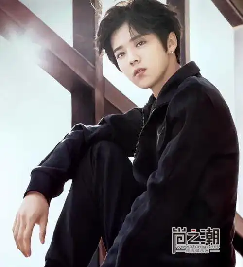 鹿晗原名刘壮实是真的吗土掉渣的名字是鹿晗真名吗