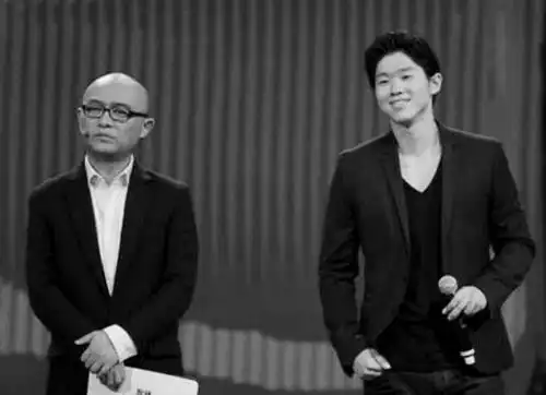 林汉奇(右)终于带走了"女神""骆琦被谁牵走了?