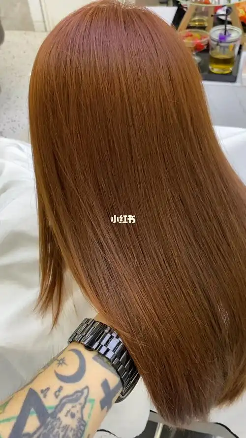 橘棕色 是偏暖的一种颜色