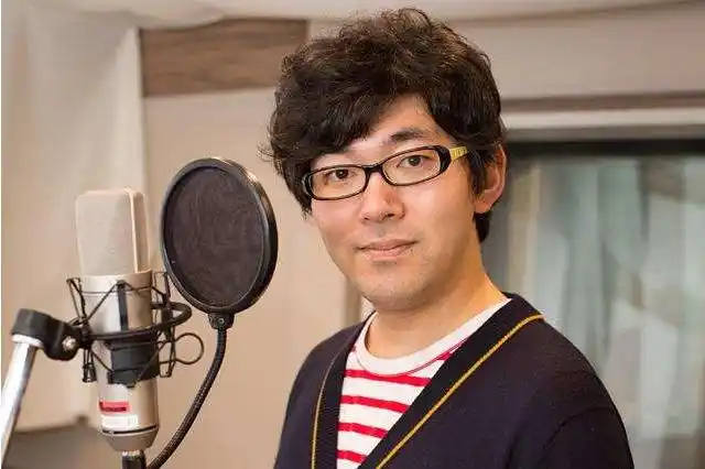 1982年7月3日出生于江苏省苏州市,上海电影译制厂译制导演及配音演员