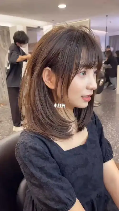 女生无法抗拒0569的内扣锁骨发