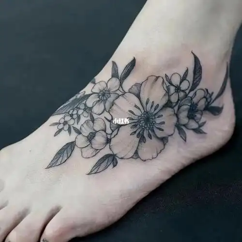 脚面素花纹身
