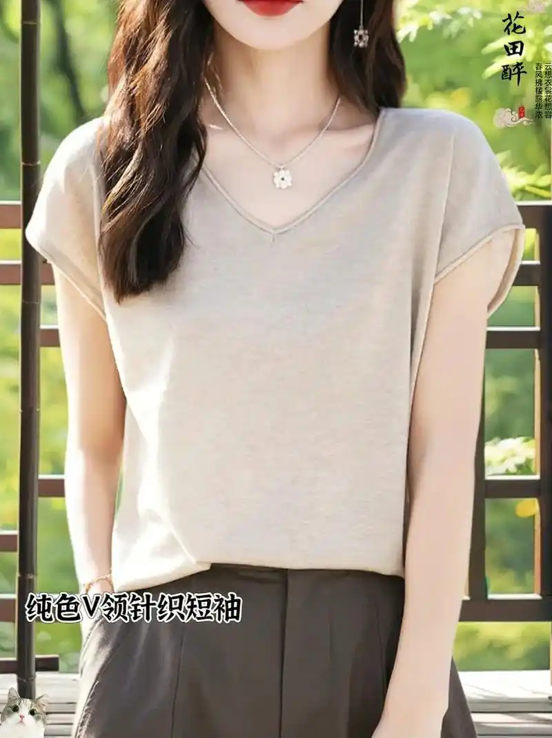 夏季新款纯色v领针织短袖来了,时尚百搭薄款休闲气质设计的上衣