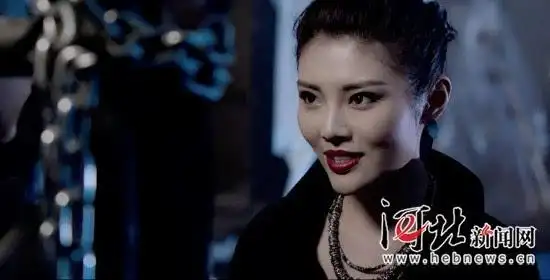 女王范飞起徐冬冬王牌逗王牌冷艳邪魅眼神杀图