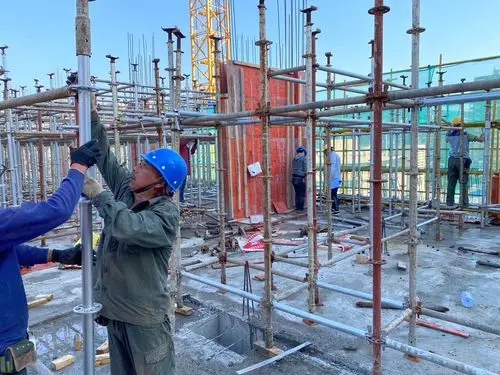 2,四层内脚手架搭设