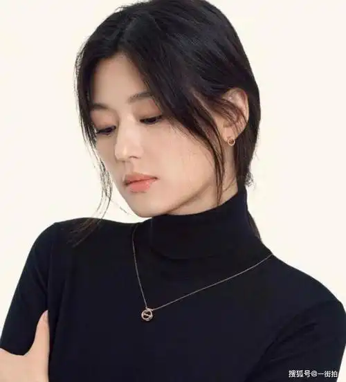 全智贤最新代言照片公开依旧气场全开不愧是现实中的总裁夫人