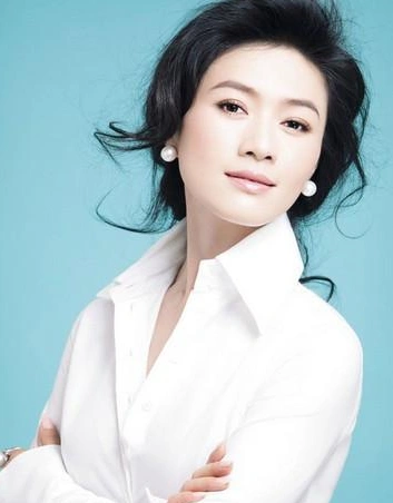 曾出演《雷雨》鲁四凤,独自把女儿抚养大,今身价上亿颜值仍在线