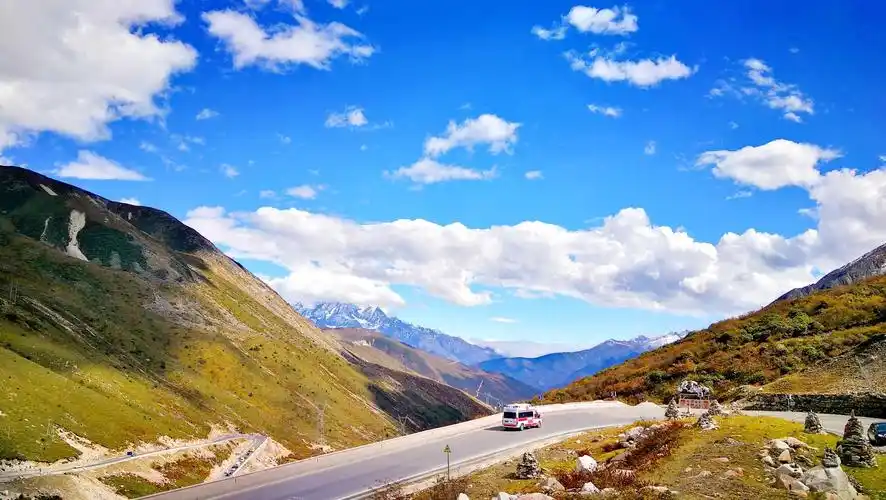 其它 丰哥在川西(上) 写美篇          折多山的盘山公路确实是九曲