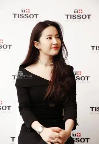 她一分钟,但是我发现我根本做不到,因为喜欢她是一件无法控制的事情