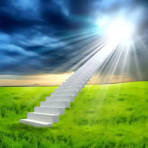 明明,人间因你而温暖,天堂因你而美丽,因为有神光普照而美丽.