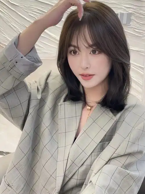 法式刘海77锁骨发