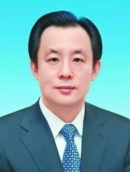 陆昊:屡屡刷新"最年轻官员"纪录