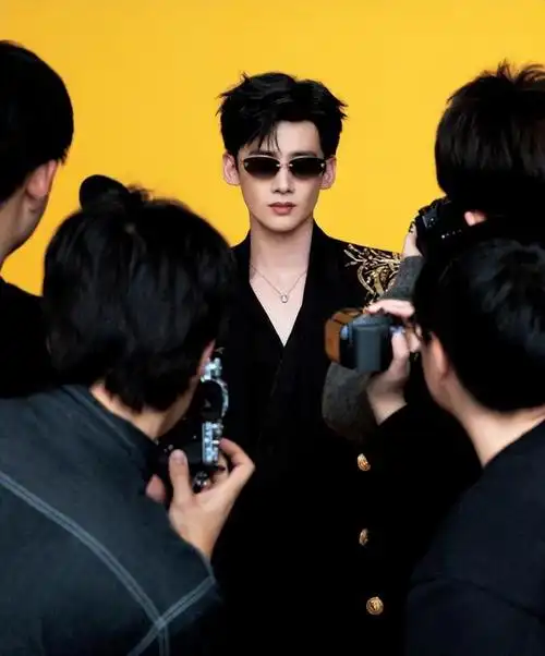 白敬亭事件持续发酵早年黑料被扒狂飙演员宋家腾为其发声