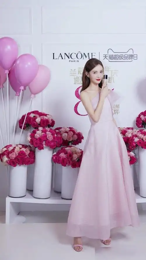 演员金晨精彩舞台再次升级集美貌与才华于一身来看最新大片