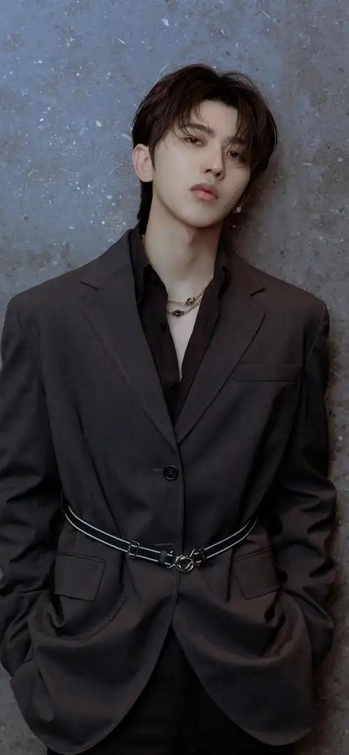 超有型蔡徐坤锁屏壁纸