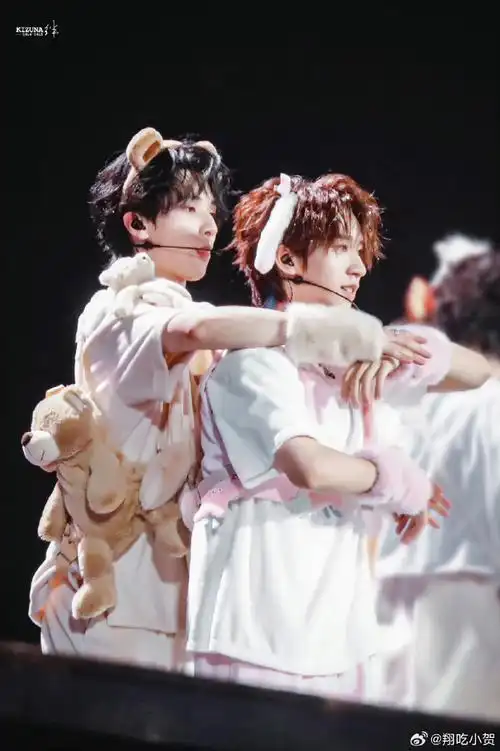 时代少年团-严浩翔@时代少年团-贺峻霖翔霖超话#贺峻霖#严浩翔超话