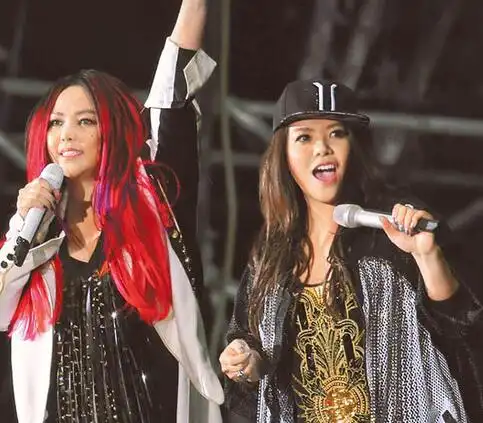 【图】张惠春和张惠妹图片曝光 惠春加盟《我不是明星》大展唱功