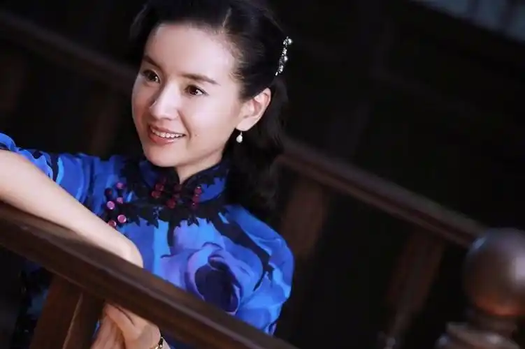 董洁晒新剧剧照,当年的冷清秋又回来了