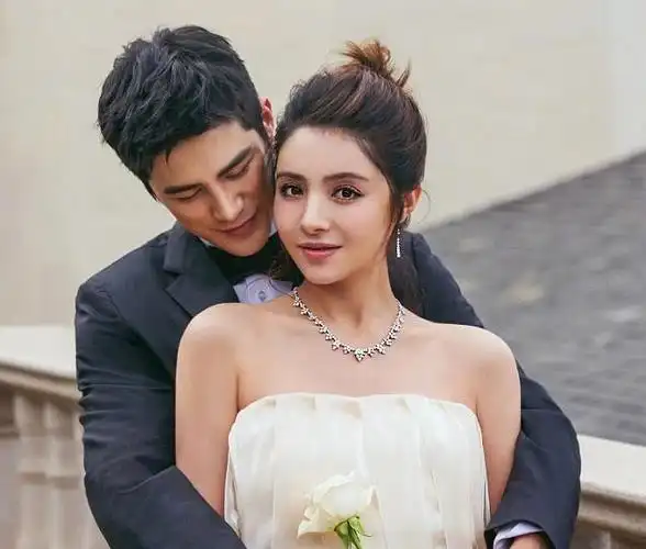 姜潮麦迪娜合体圈粉一个表情暴露了两人的关系