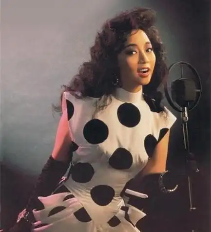 徐小凤"顺流逆流"