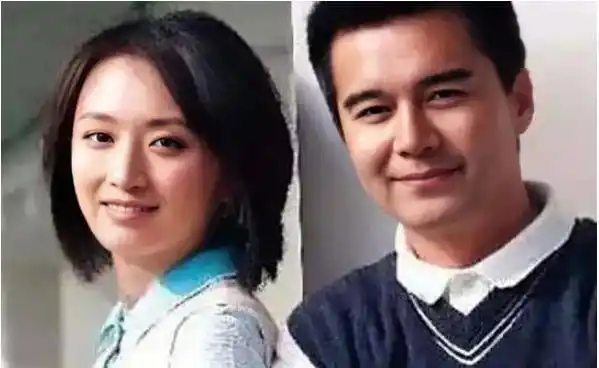 让男人羡慕的许亚军:四任妻子都是美女,如今56岁依旧潇洒倜傥_张晞