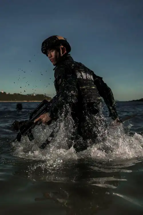 特战队员水陆两栖精兵帅照来袭