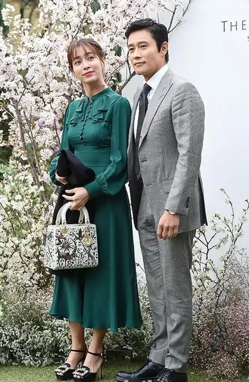 李秉宪老婆公开二胎性别,迎来小公主!