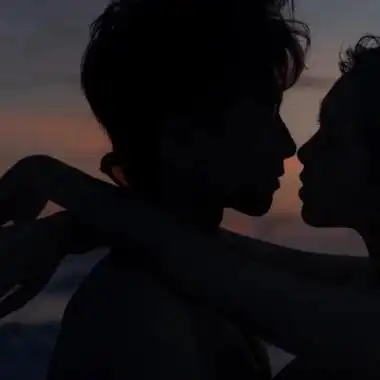 让人眼前一亮的情侣头像高清意境浪漫且甜蜜