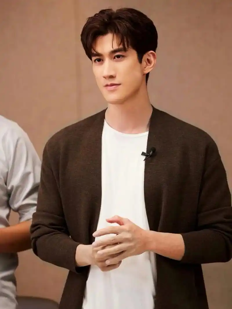 李治廷今天宣布结婚的消息,让好多迷妹伤透了心,不过像他这么帅的男星