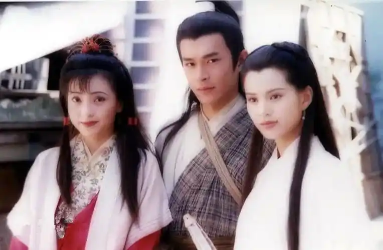 虽然好友古天乐长得非常帅,但傅明宪并不心动,现实生活中的她似乎更