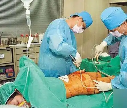 胆小勿入:解密整容手术!