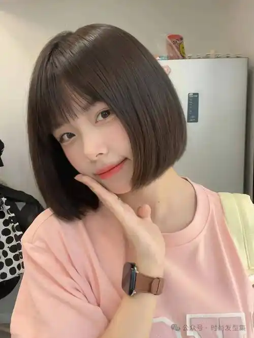 秋季吸晴"学生头,妹妹头"38秒变18._发型_短发_整体