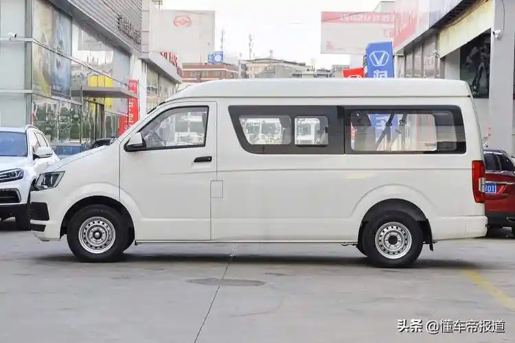 新车售价8.98万元起,2022款金龙凯锐浩克上市-奇点