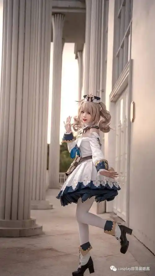 cos原神祈礼牧师芭芭拉cos正片李若雨