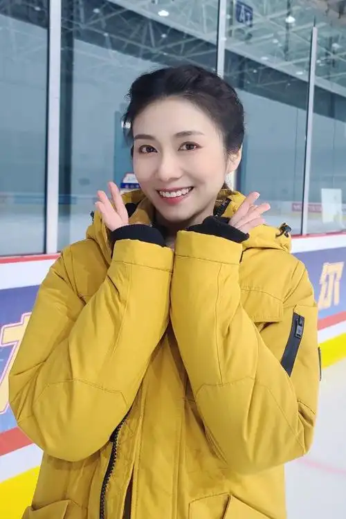 假日暖洋洋2开播俞思远饰演程潇闺蜜成为花滑队员