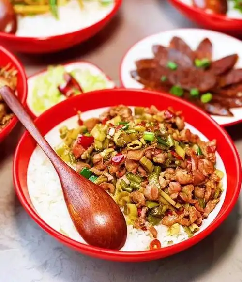 把饥饿横扫一空的佳宝盖码饭一人食天花板上班族学生党必备