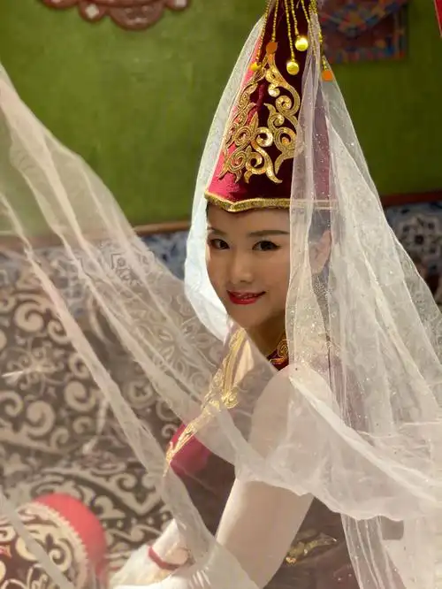 乌鲁木齐哈萨克族少女