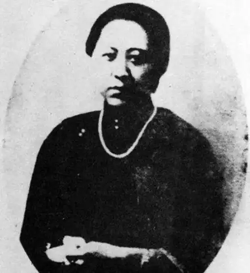 1988年80岁的李兰玉临终前对儿子说你是张作霖的第9个儿子