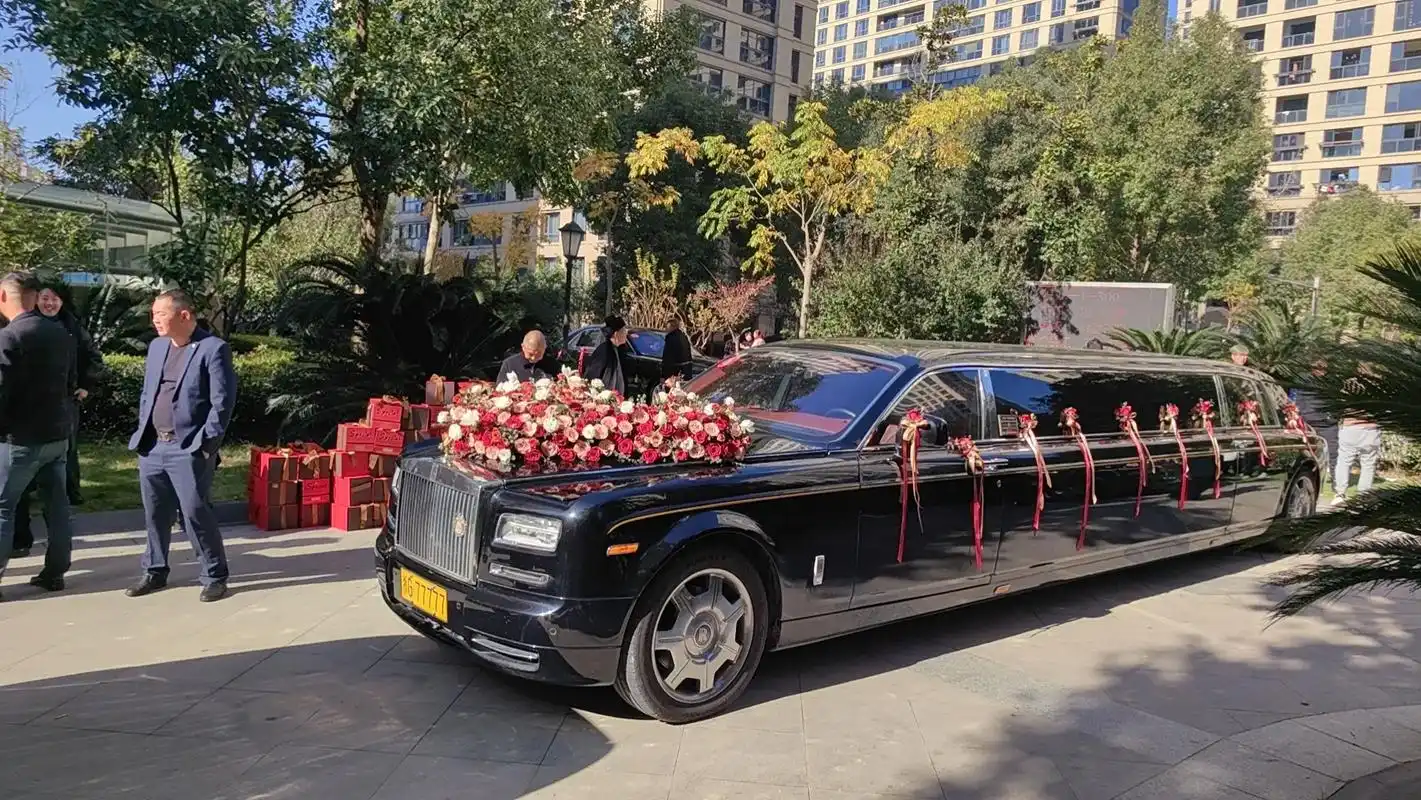 6台州大型劳斯莱斯20台车队.见证台州婚车史上第一次1 - 抖音