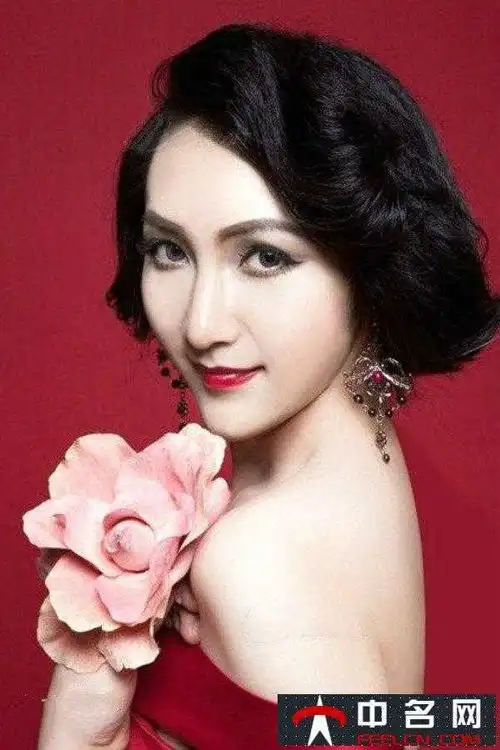 变性人刘婷资料及变性手术过程图