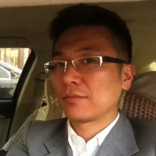 40岁的男人真实头像 - 男人微信头像!