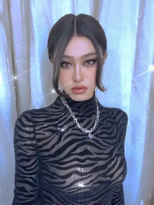 秋天来了欧美烟熏妆走起