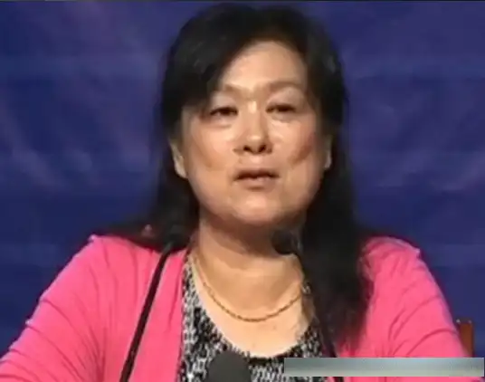 59岁唐僧徐少华妻子杨琨近照曝光,网友看后表示:色即是空