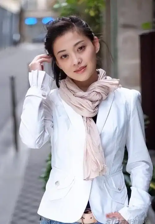 梅婷:拒绝名导演,为前夫花400万,二婚嫁摄影师幸福圆满,凭啥