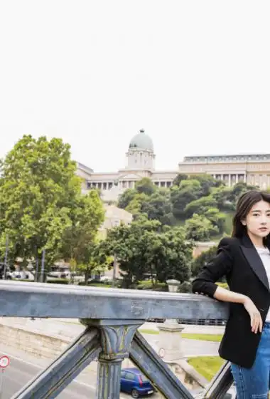 梁洁西装干练酷飒写真图片25