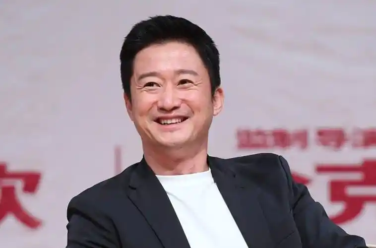 除此之外,吴京是满洲正白旗,原名为乌雅氏,在清朝灭亡之后,乌雅氏才改