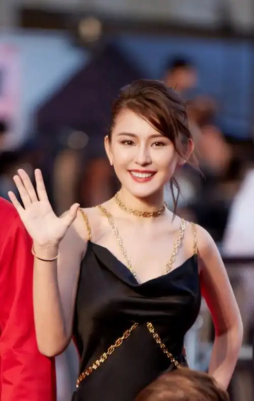 2022年热依扎67的经纪人经纪人是谁