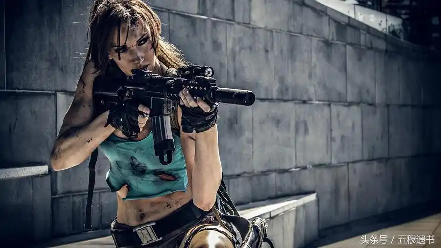 女孩拿着枪,太美丽了