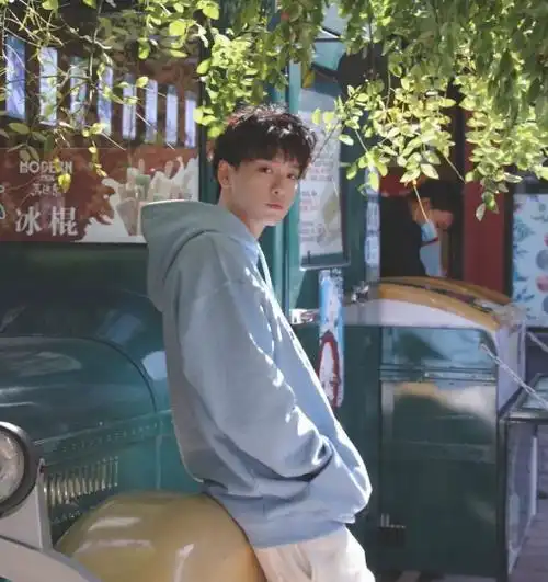 青春有你第三季余景天高清壁纸图片无水印